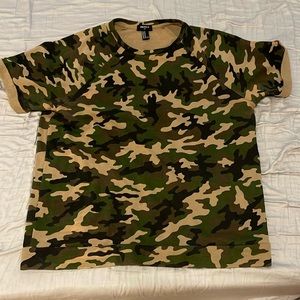 Men's Medium Camo camouflage t shirt forever 21 M
